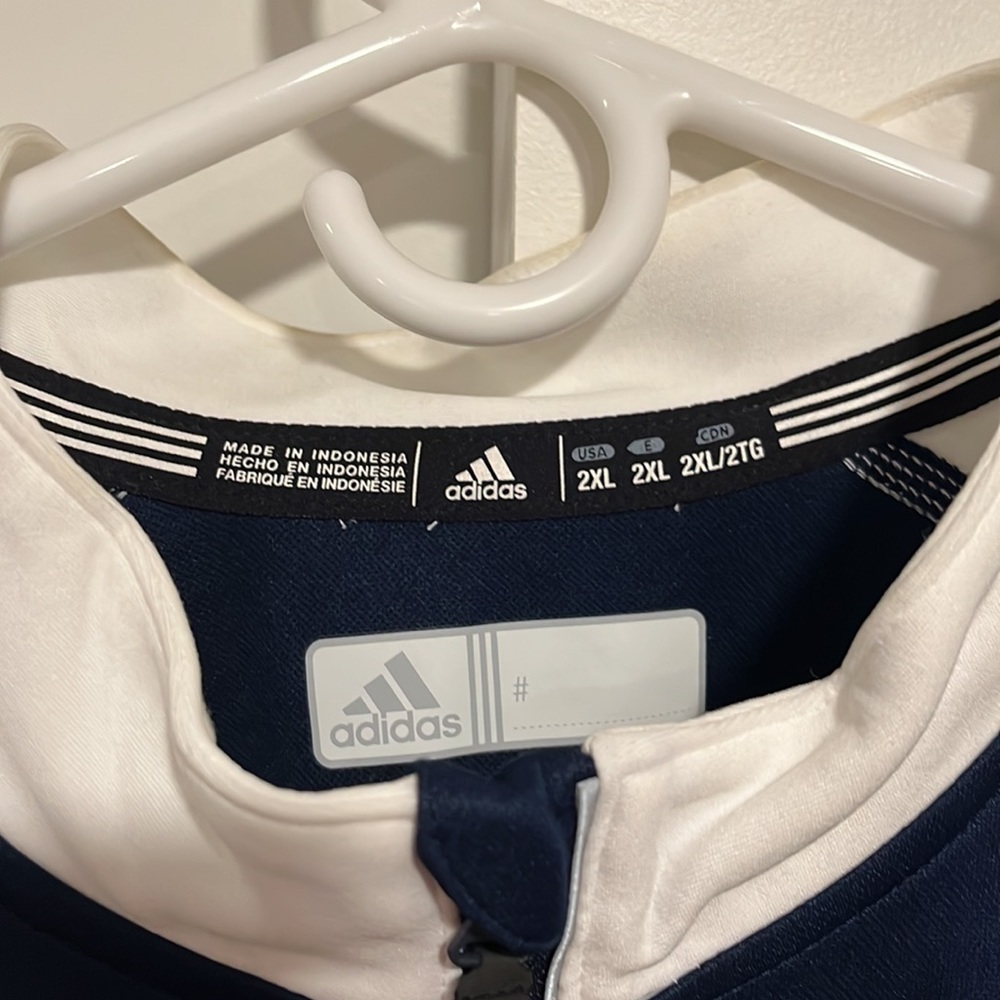 Adidas pull over - Picture 4 of 4